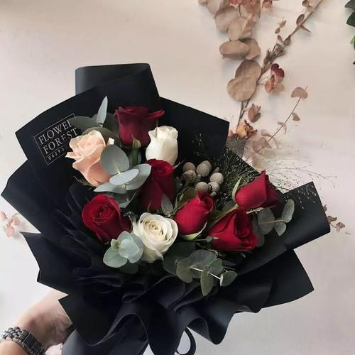 15朵玫瑰的花语是什么？