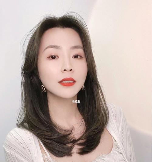-关键词：【发型用小红书怎么剪辑】
-新标题：如何在小红书上剪辑发型视频？剪辑过程中常见问题有哪些？